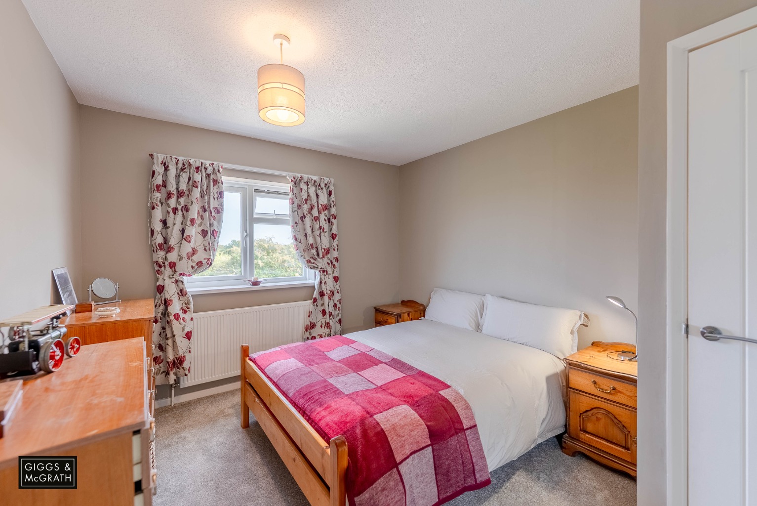 5 bed semi-detached house for sale in Parkhall Road, Huntingdon 12