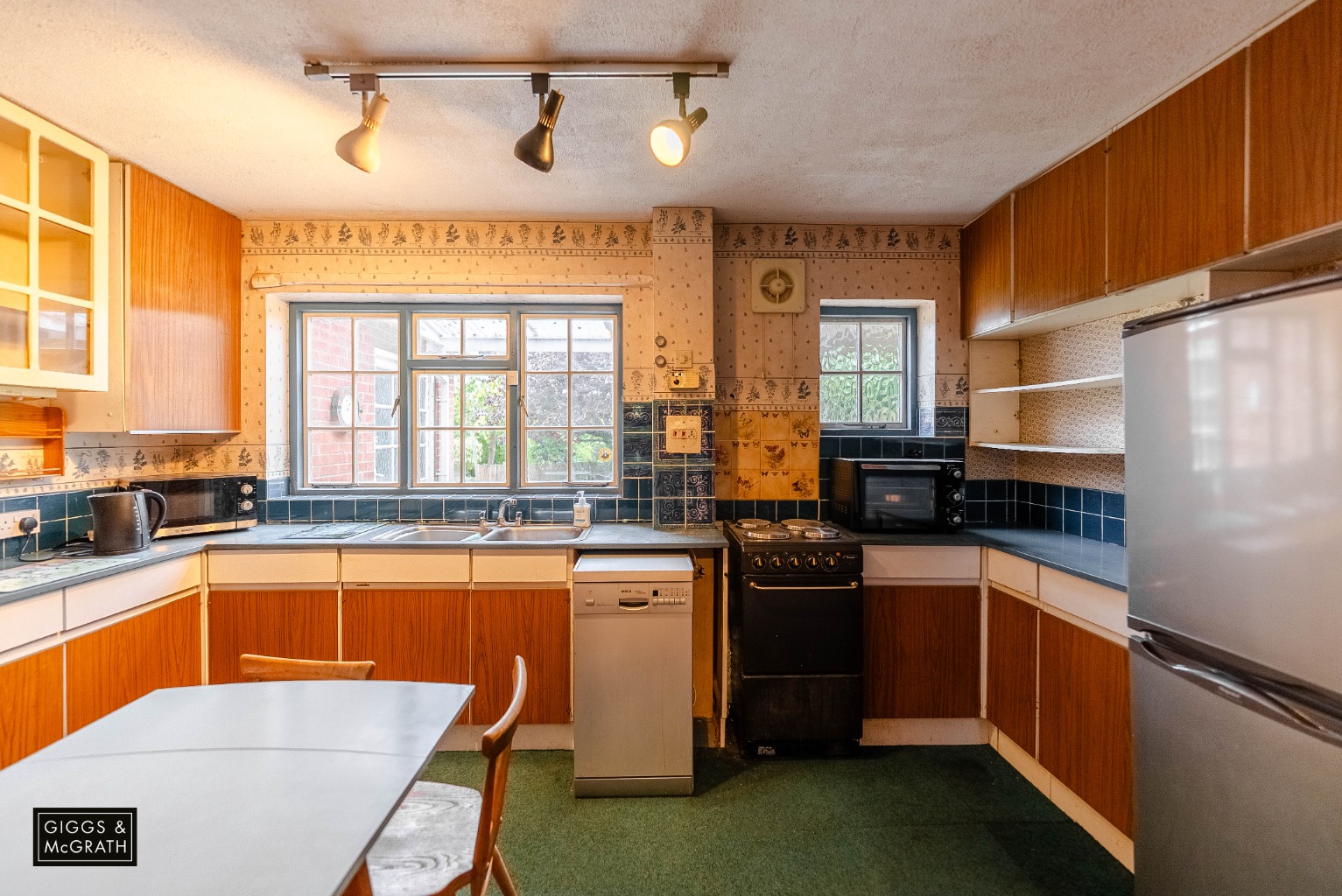 5 bed detached house for sale in Chapel Close, Huntingdon  - Property Image 9