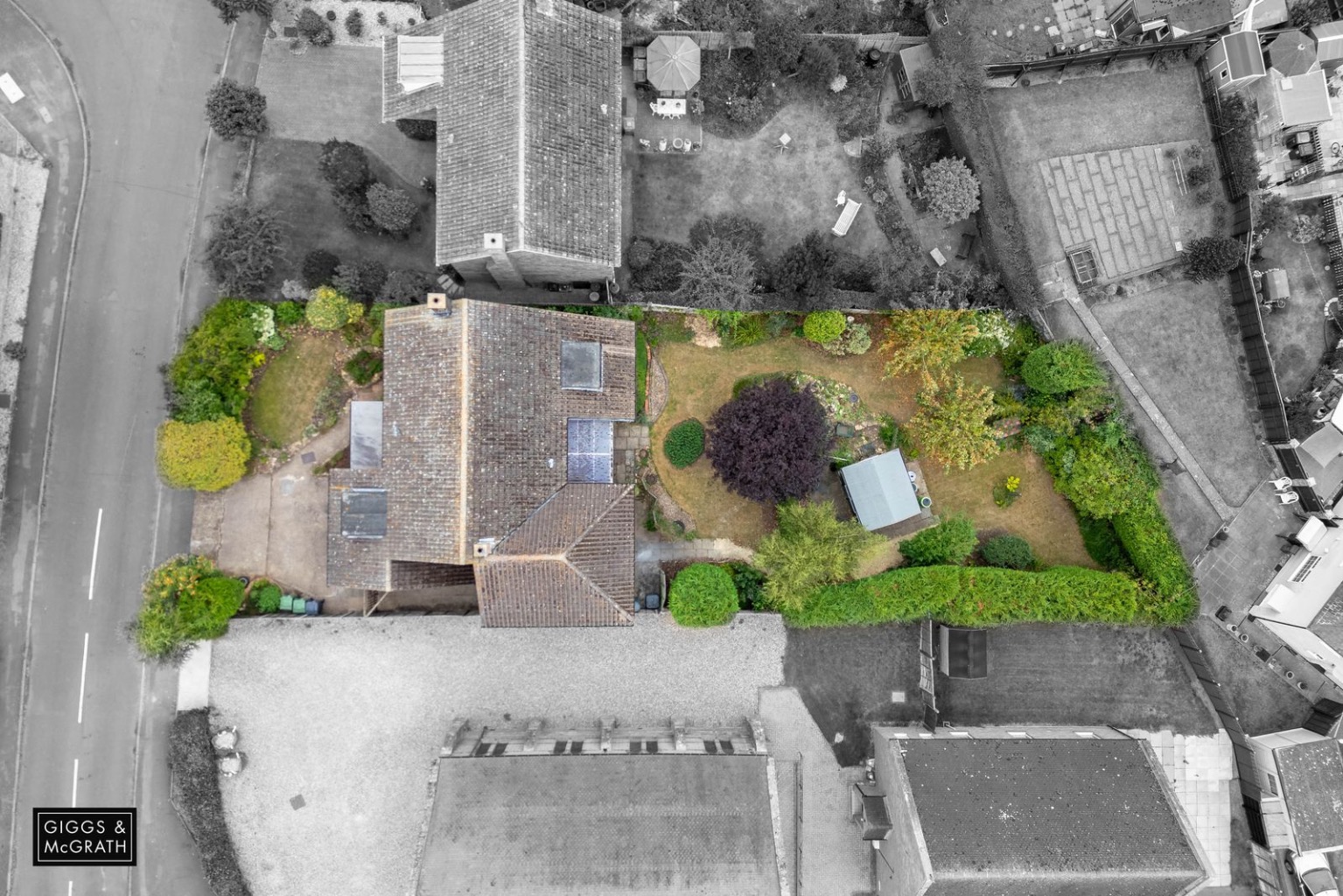 5 bed detached house for sale in Chapel Close, Huntingdon 3