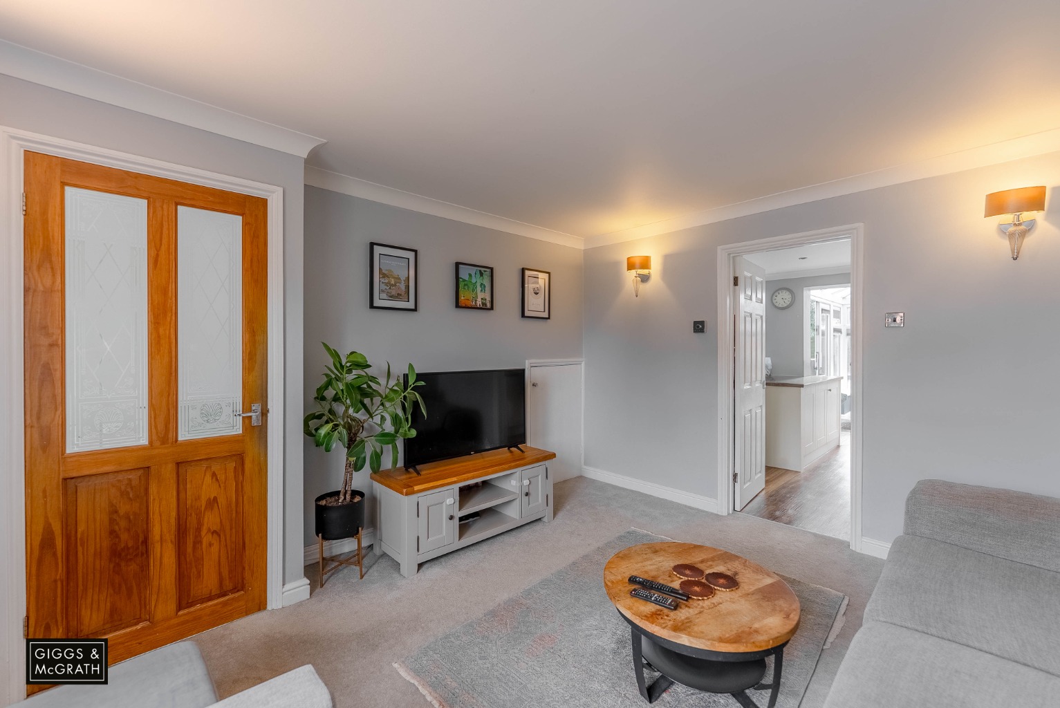 3 bed link detached house for sale in Somersham, Cambridgeshire  - Property Image 6