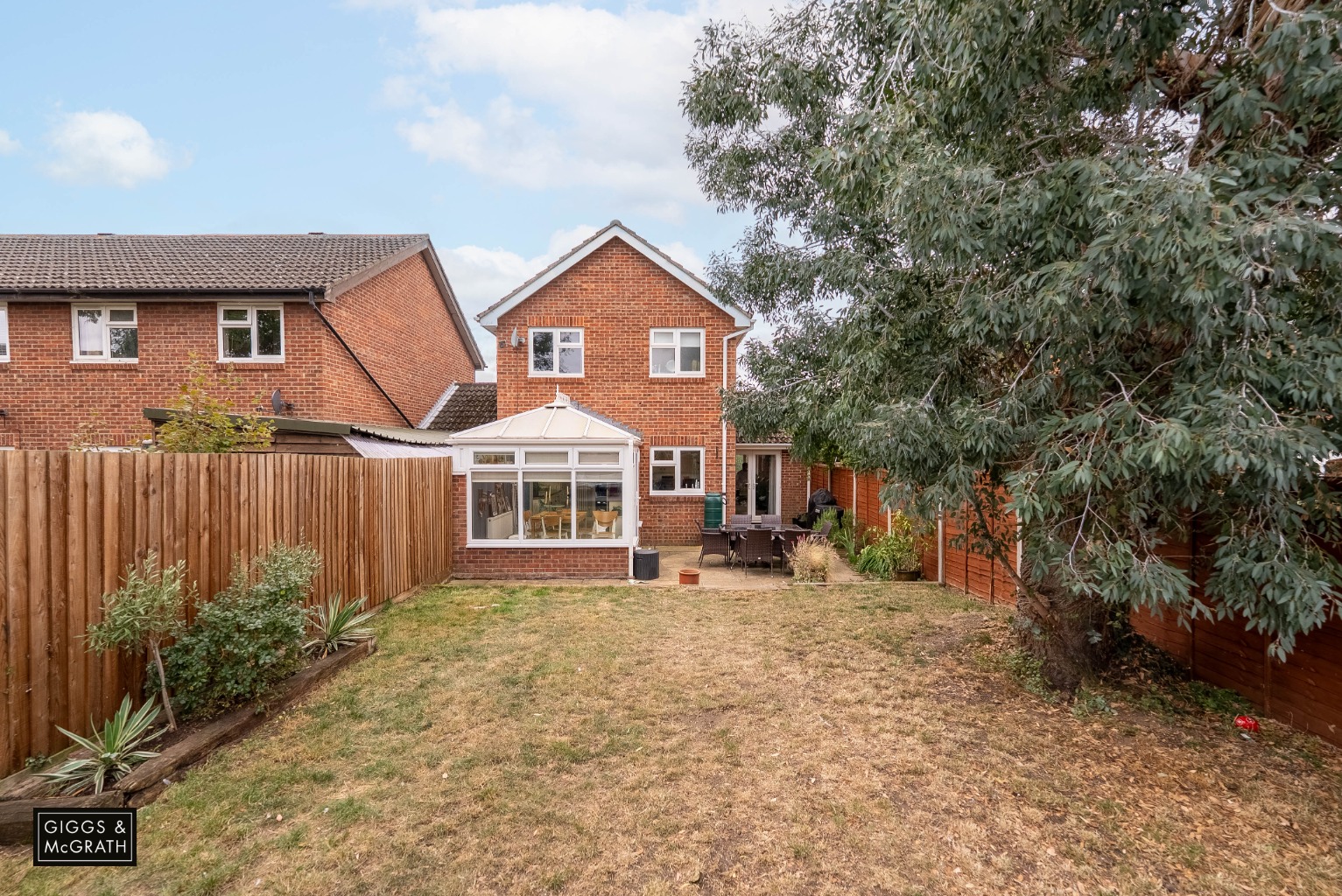 3 bed link detached house for sale in Somersham, Cambridgeshire  - Property Image 10