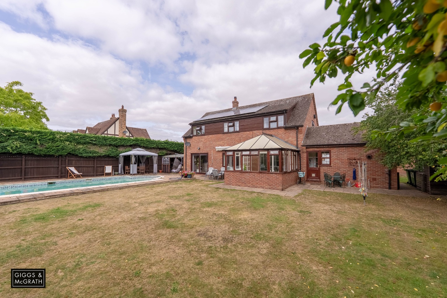 5 bed detached house for sale in High Street, Huntingdon 3