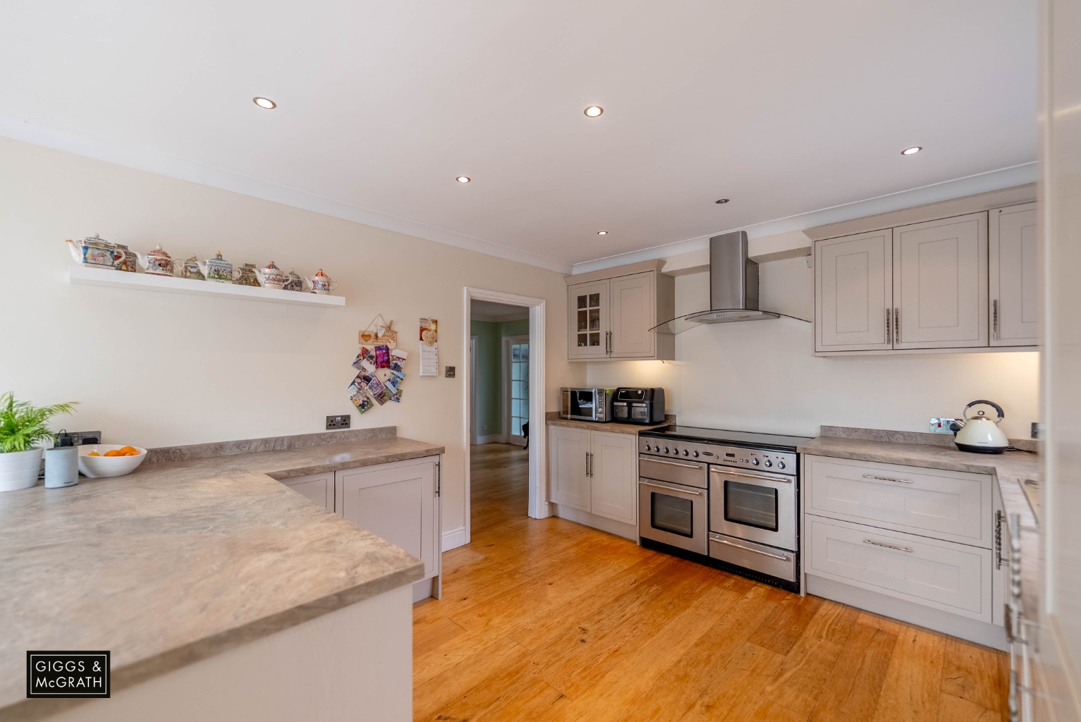 5 bed detached house for sale in High Street, Huntingdon  - Property Image 6