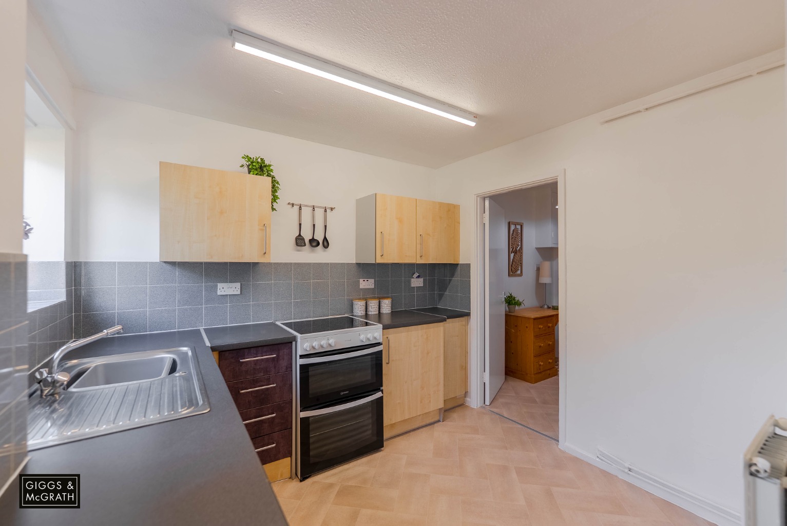 3 bed end of terrace house for sale in Wyton, Cambridgeshire  - Property Image 7