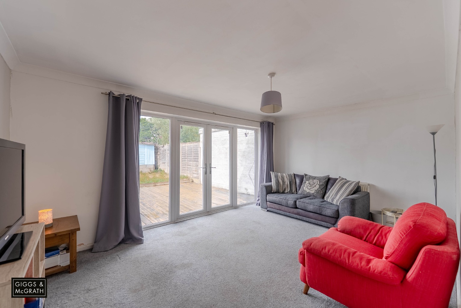 3 bed semi-detached house for sale in The Furlongs, Cambridgeshire  - Property Image 3