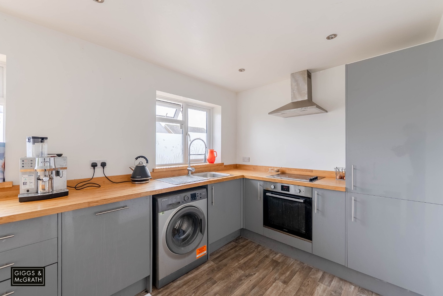 3 bed semi-detached house for sale in The Furlongs, Cambridgeshire  - Property Image 7