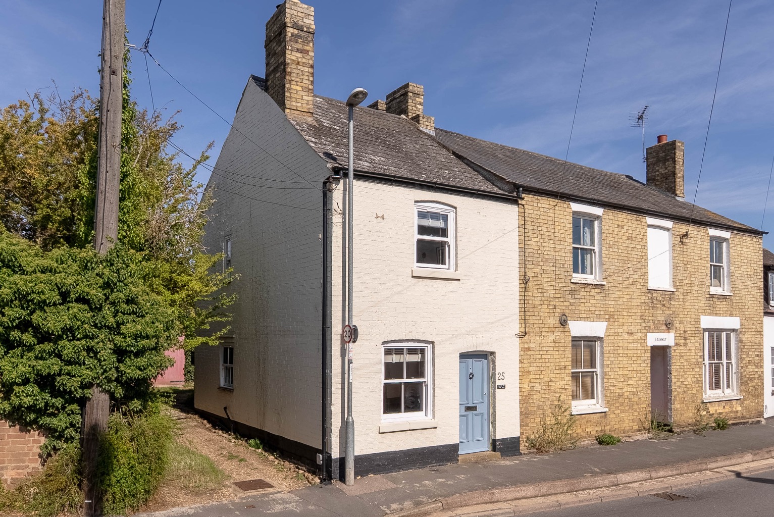 2 bed end of terrace house for sale in High Street, Cambridgeshire  - Property Image 1