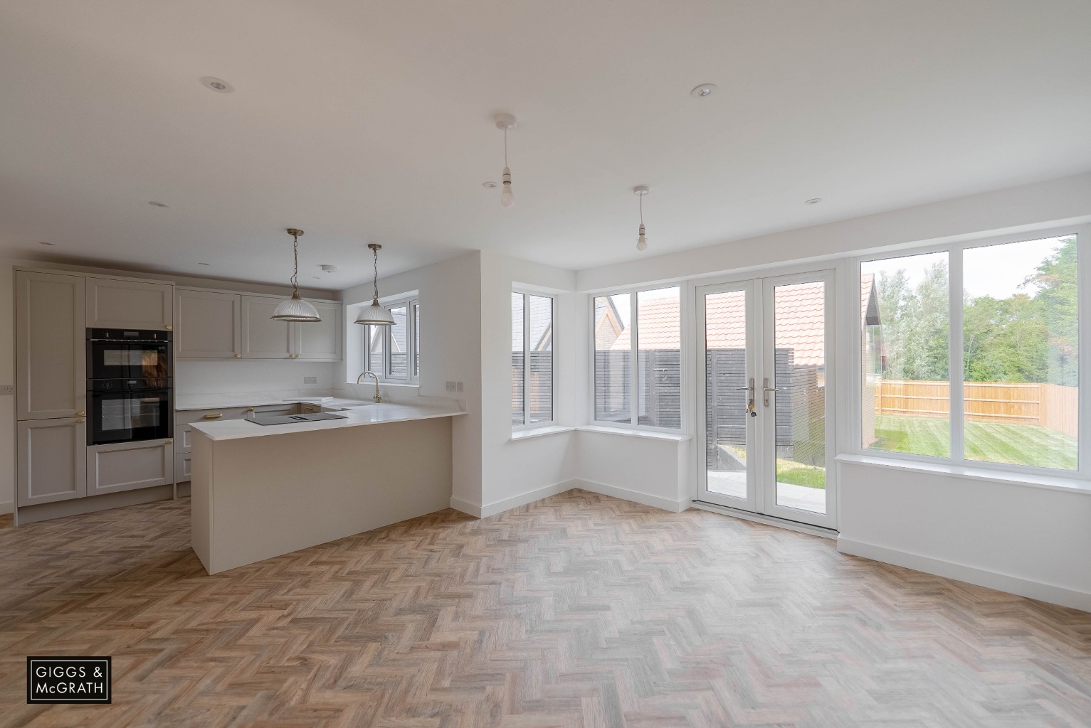 4 bed detached house for sale in Thrapston Road, Huntingdon 2