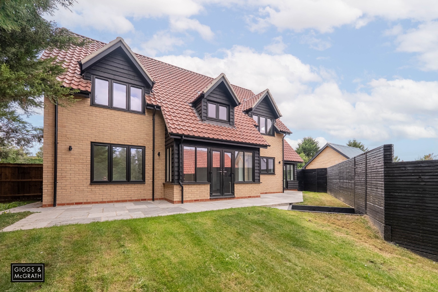 4 bed detached house for sale in Thrapston Road, Huntingdon - Property Image 1