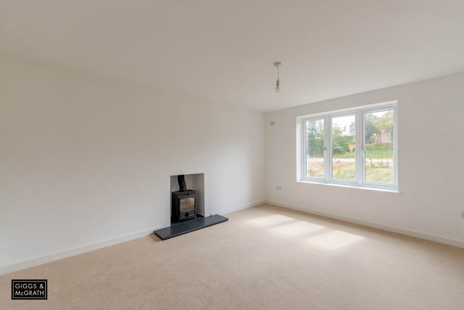 4 bed detached house for sale in Thrapston Road, Huntingdon 9