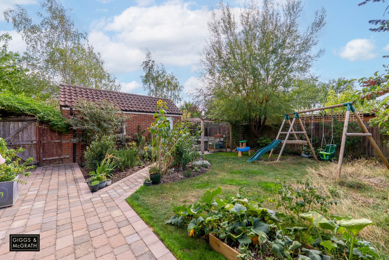 4 bed link detached house for sale in Great Cambourne, Cambridgeshire  - Property Image 4