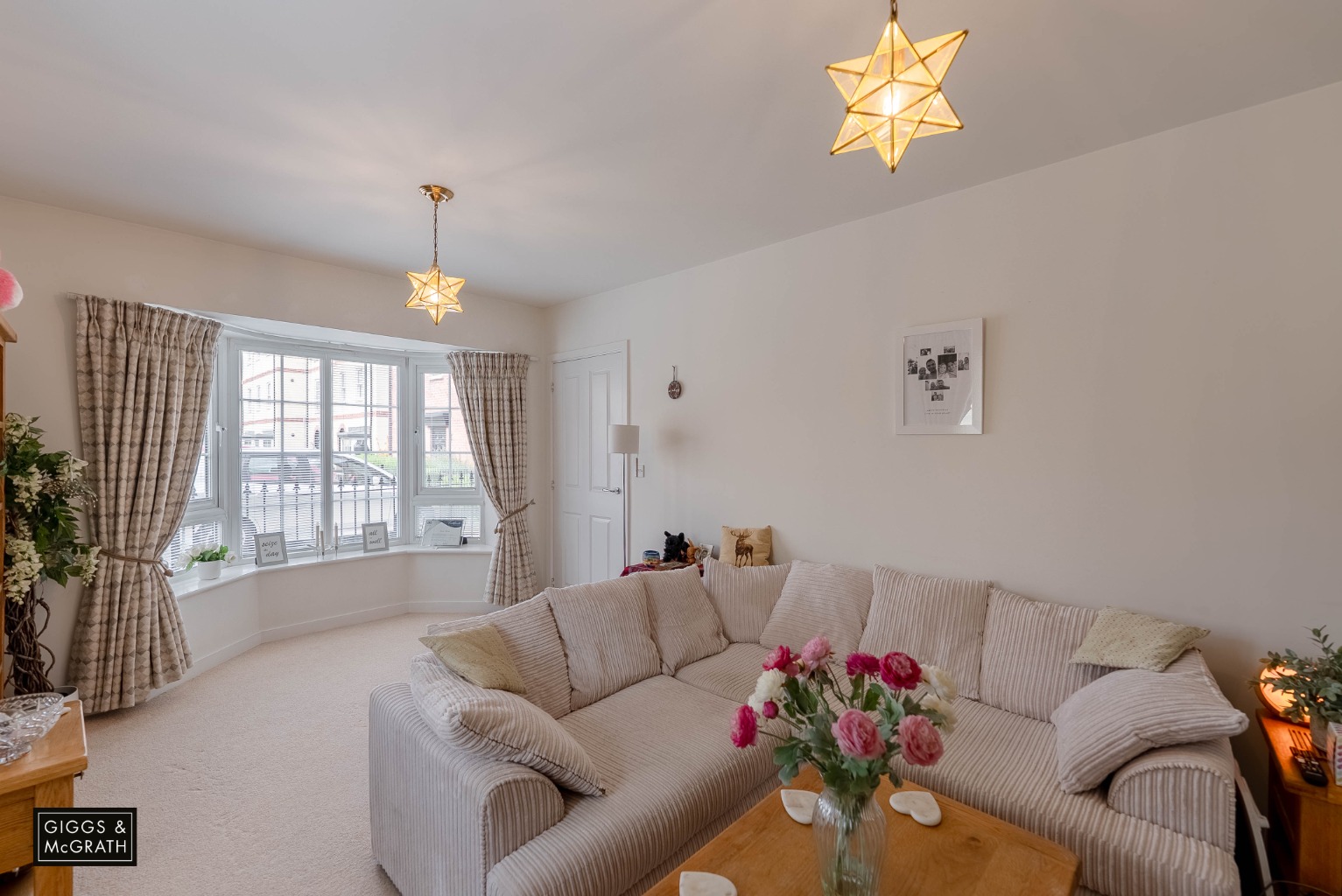 3 bed detached house for sale in Walston Way, Huntingdon 3