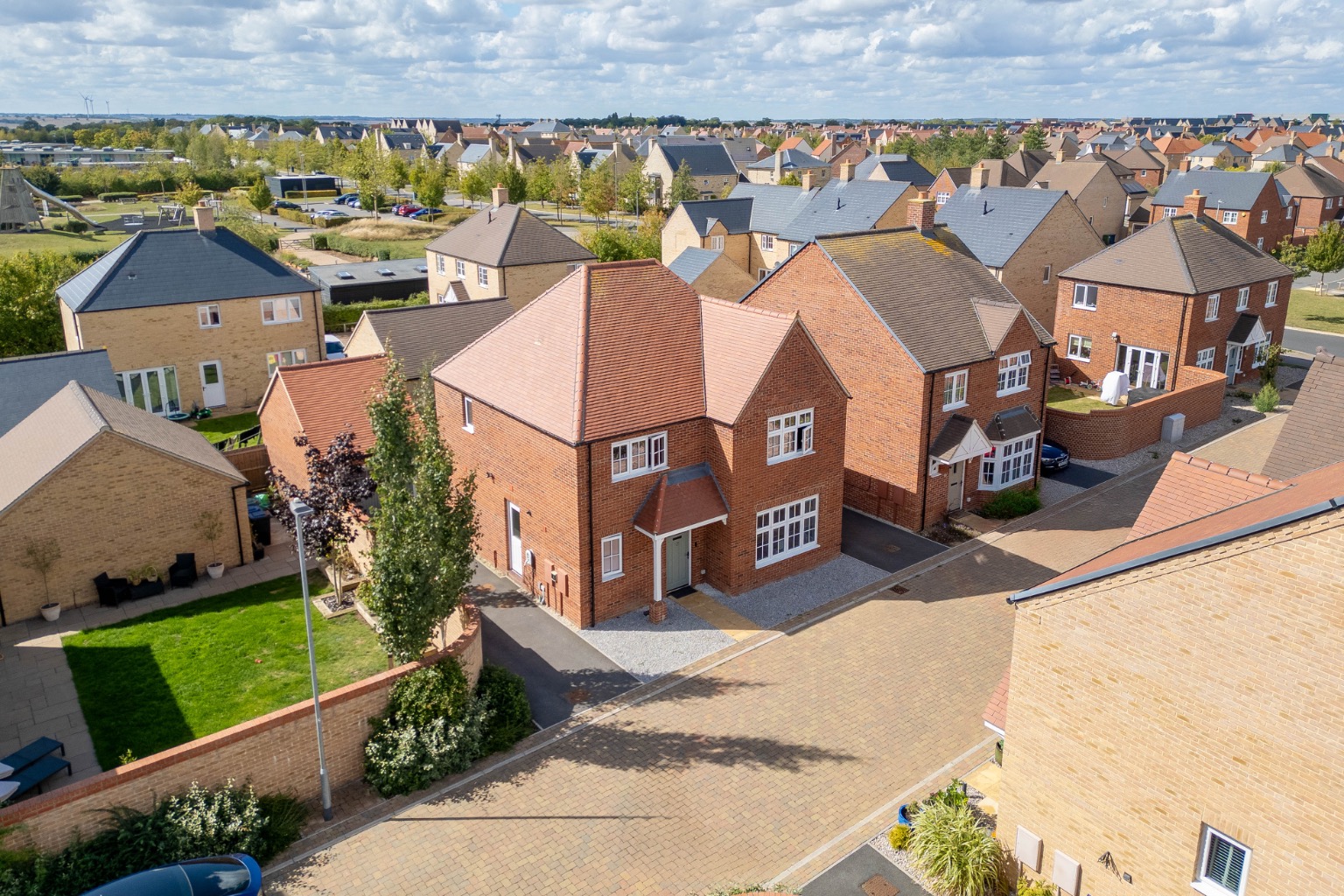 4 bed detached house for sale in Peccle Close, Huntingdon  - Property Image 20