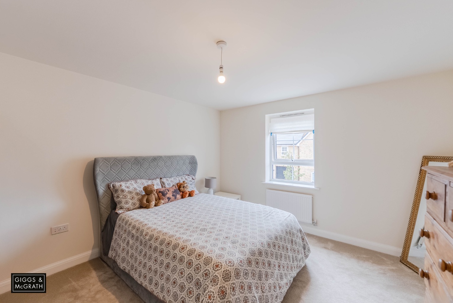 5 bed detached house for sale in Cobbler Drive, Huntingdon 10