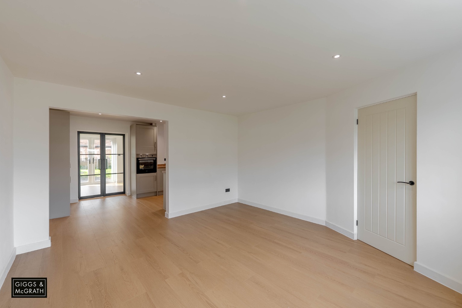 3 bed detached house for sale in Loftsteads, Huntingdon  - Property Image 7