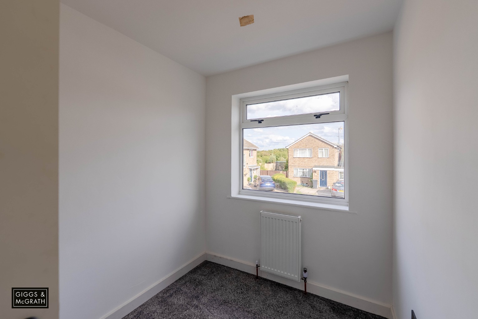 3 bed detached house for sale in Loftsteads, Huntingdon 13