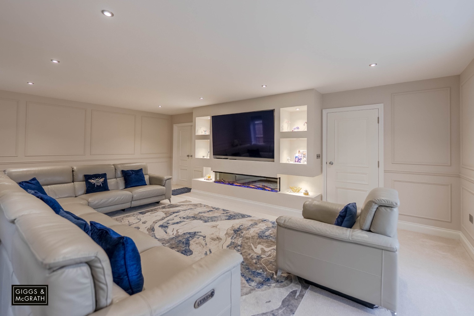 5 bed detached house for sale in Oldhurst Road, Huntingdon  - Property Image 4