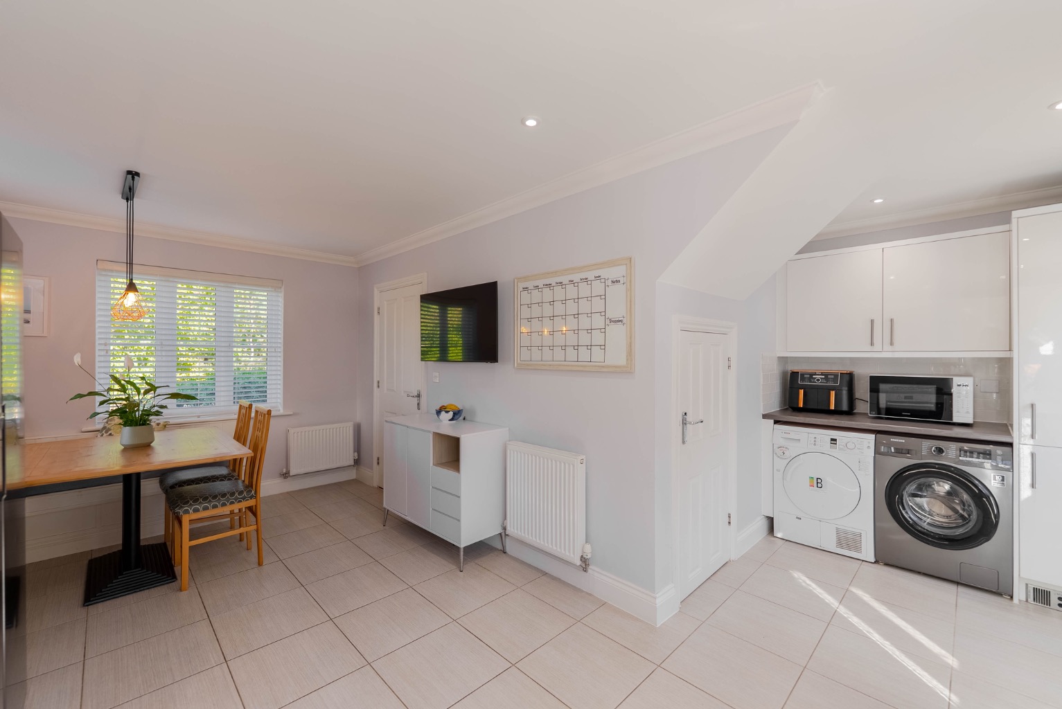 3 bed detached house for sale in Bayley Road, Huntingdon 7