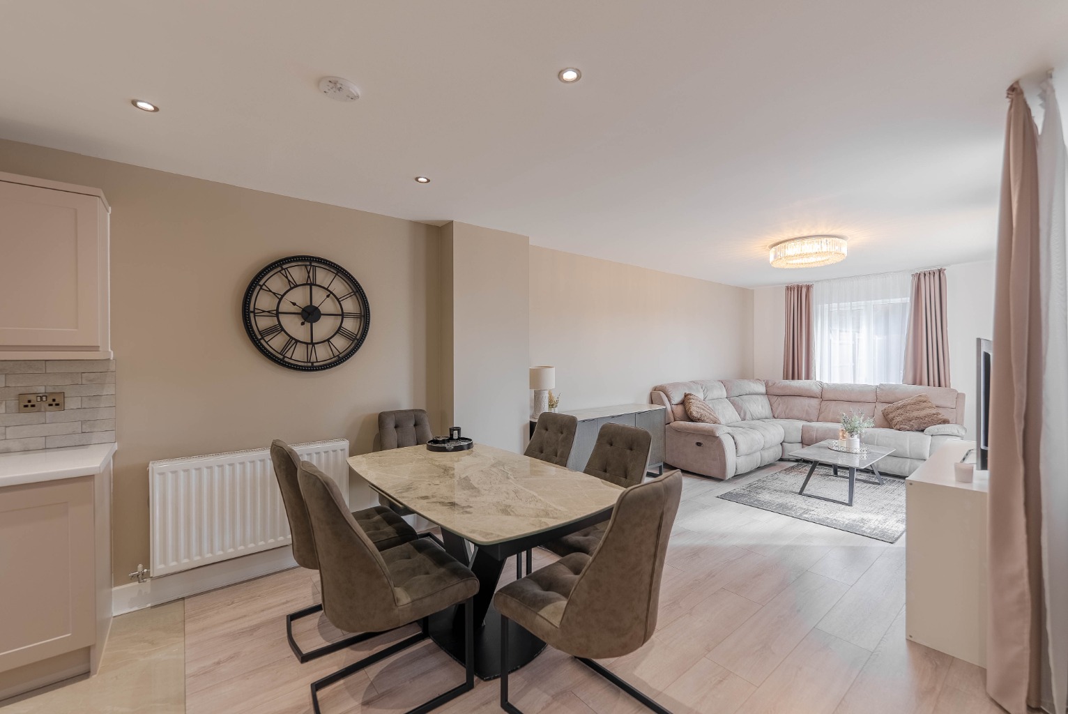 3 bed semi-detached house for sale in Meridian Close, Cambridgeshire  - Property Image 6