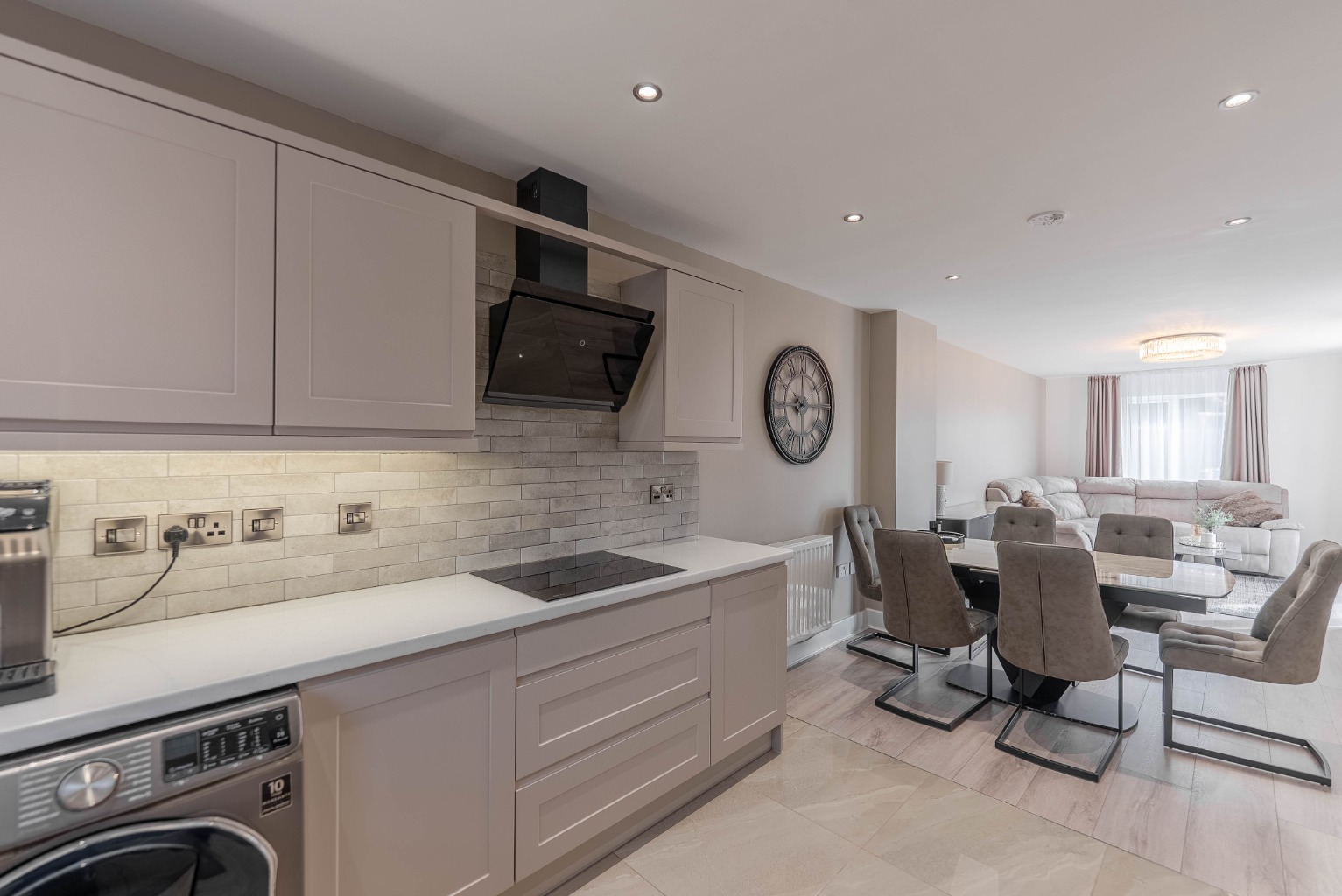 3 bed semi-detached house for sale in Meridian Close, Cambridgeshire  - Property Image 2