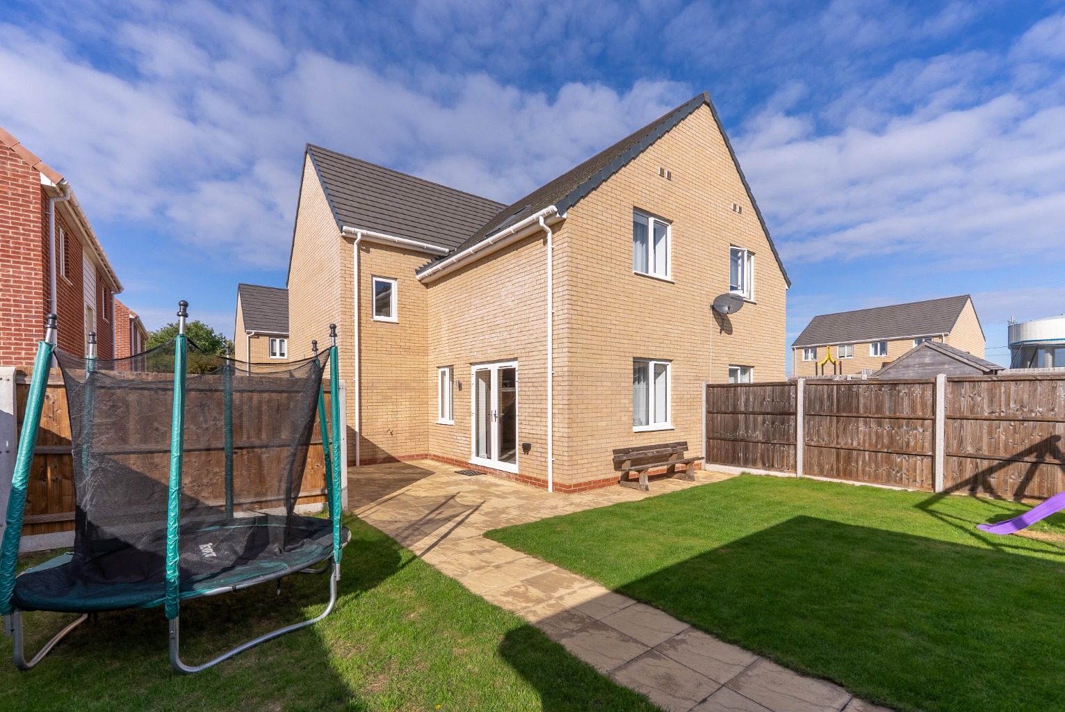 3 bed semi-detached house for sale in Meridian Close, Cambridgeshire  - Property Image 19