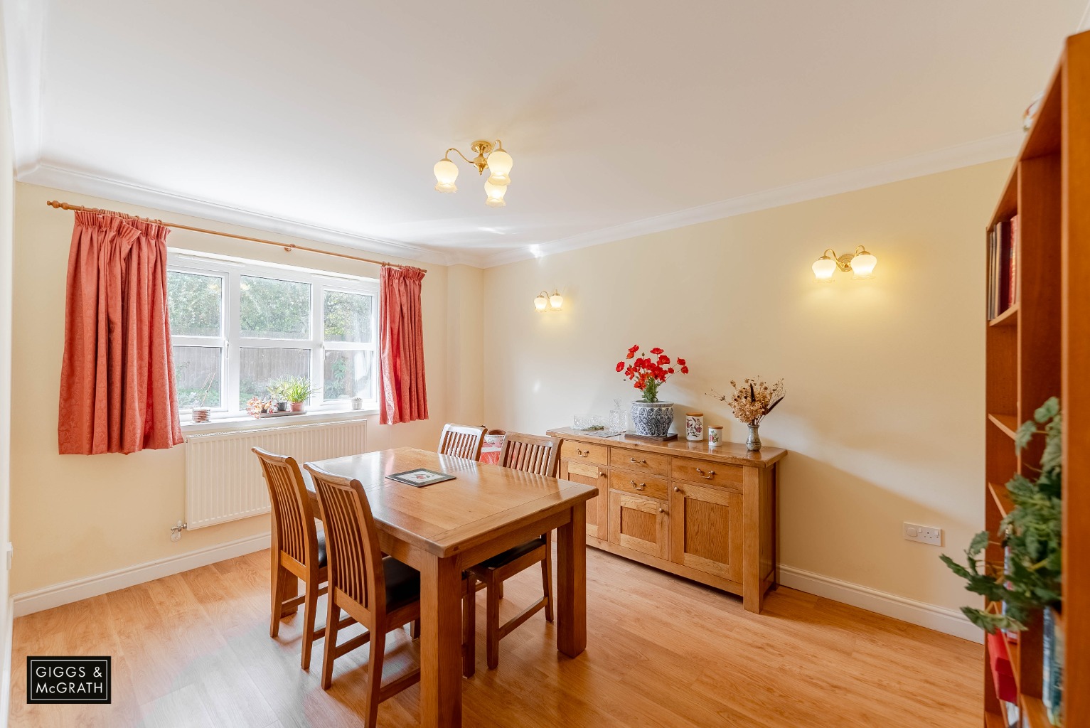 4 bed chalet for sale in Ash Close, Huntingdon  - Property Image 5