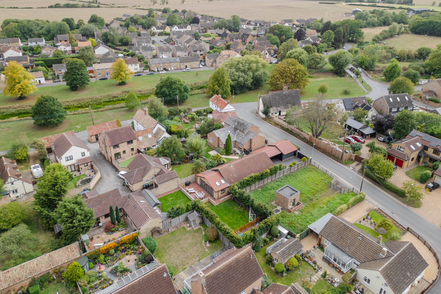 4 bed detached bungalow for sale in Alconbury, Cambridgeshire  - Property Image 27