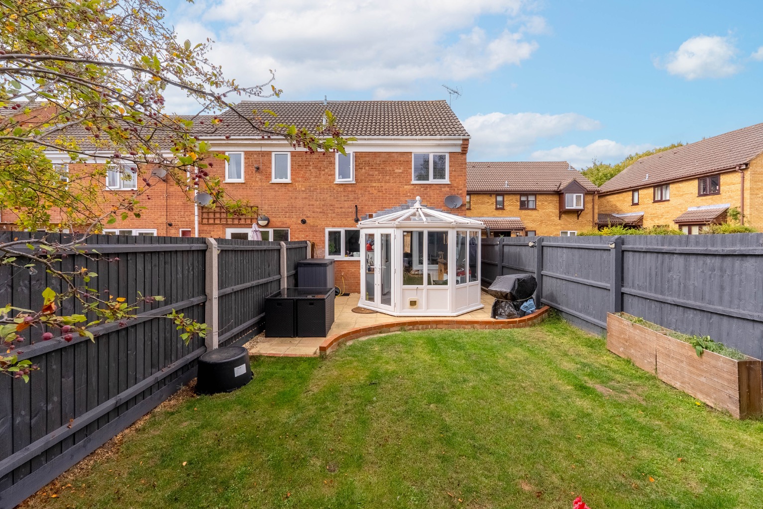3 bed end of terrace house for sale in Godmanchester, Cambridgeshire  - Property Image 3