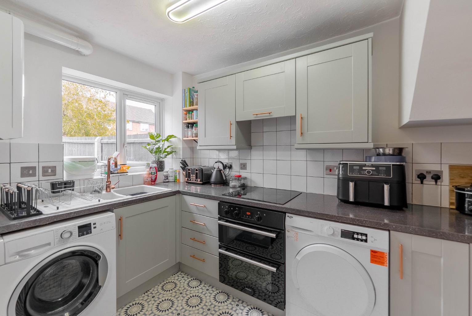 3 bed end of terrace house for sale in Godmanchester, Cambridgeshire  - Property Image 4