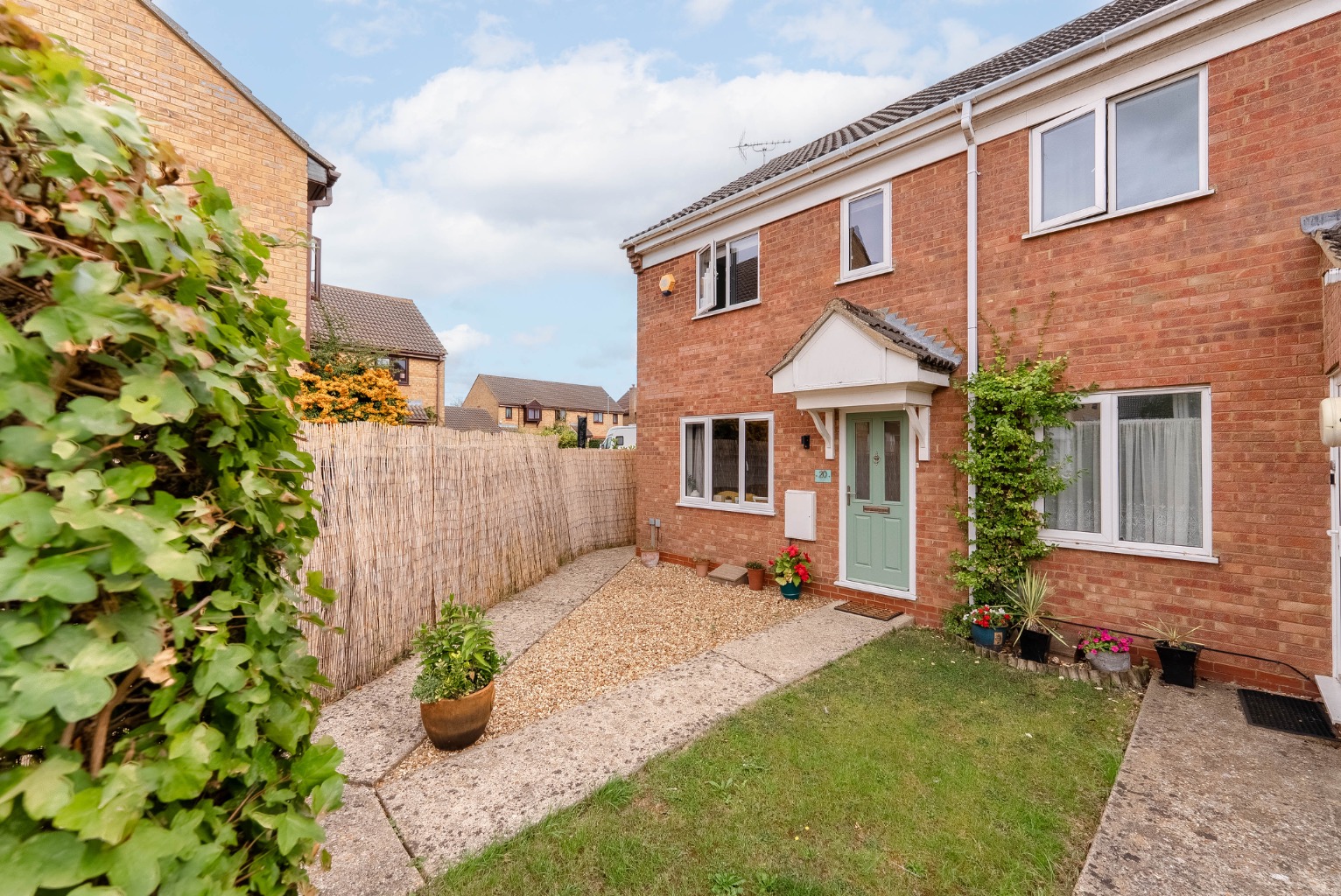 3 bed end of terrace house for sale in Hudpool, Cambridgeshire, PE29