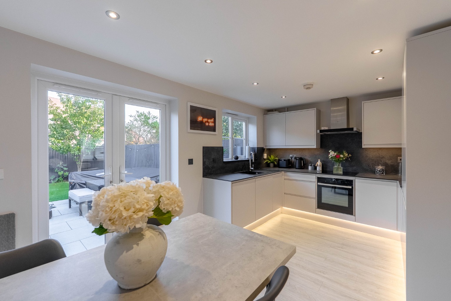 3 bed end of terrace house for sale in Brigham Crescent, St Ives 5