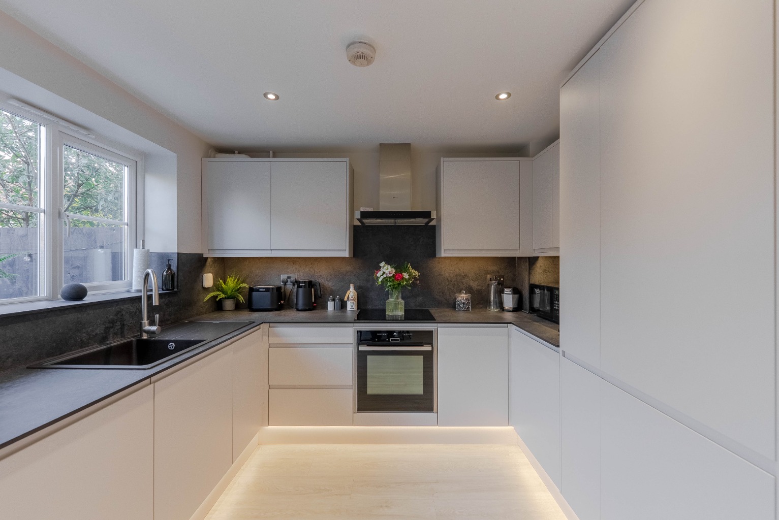 3 bed end of terrace house for sale in Brigham Crescent, St Ives 6