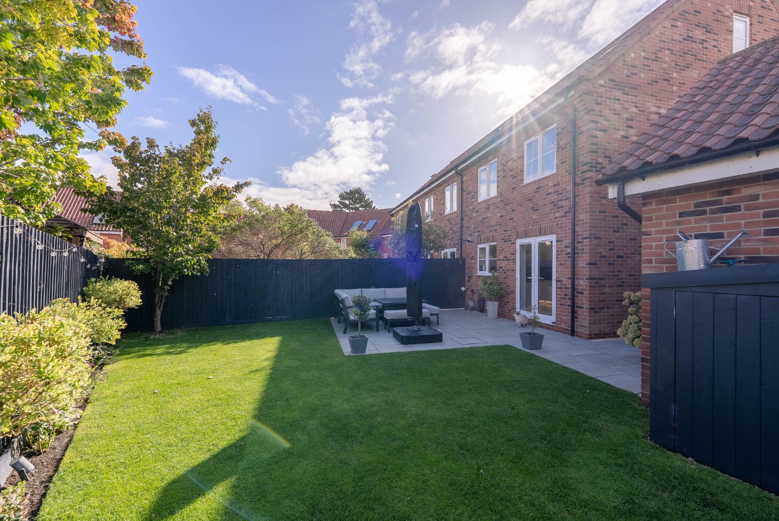 3 bed end of terrace house for sale in Brigham Crescent, St Ives 19