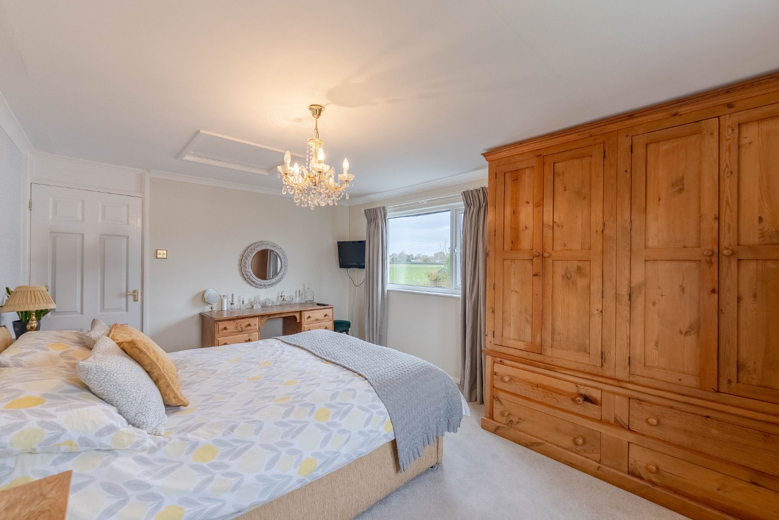 3 bed detached house for sale in Langley Way, Cambridgeshire  - Property Image 13