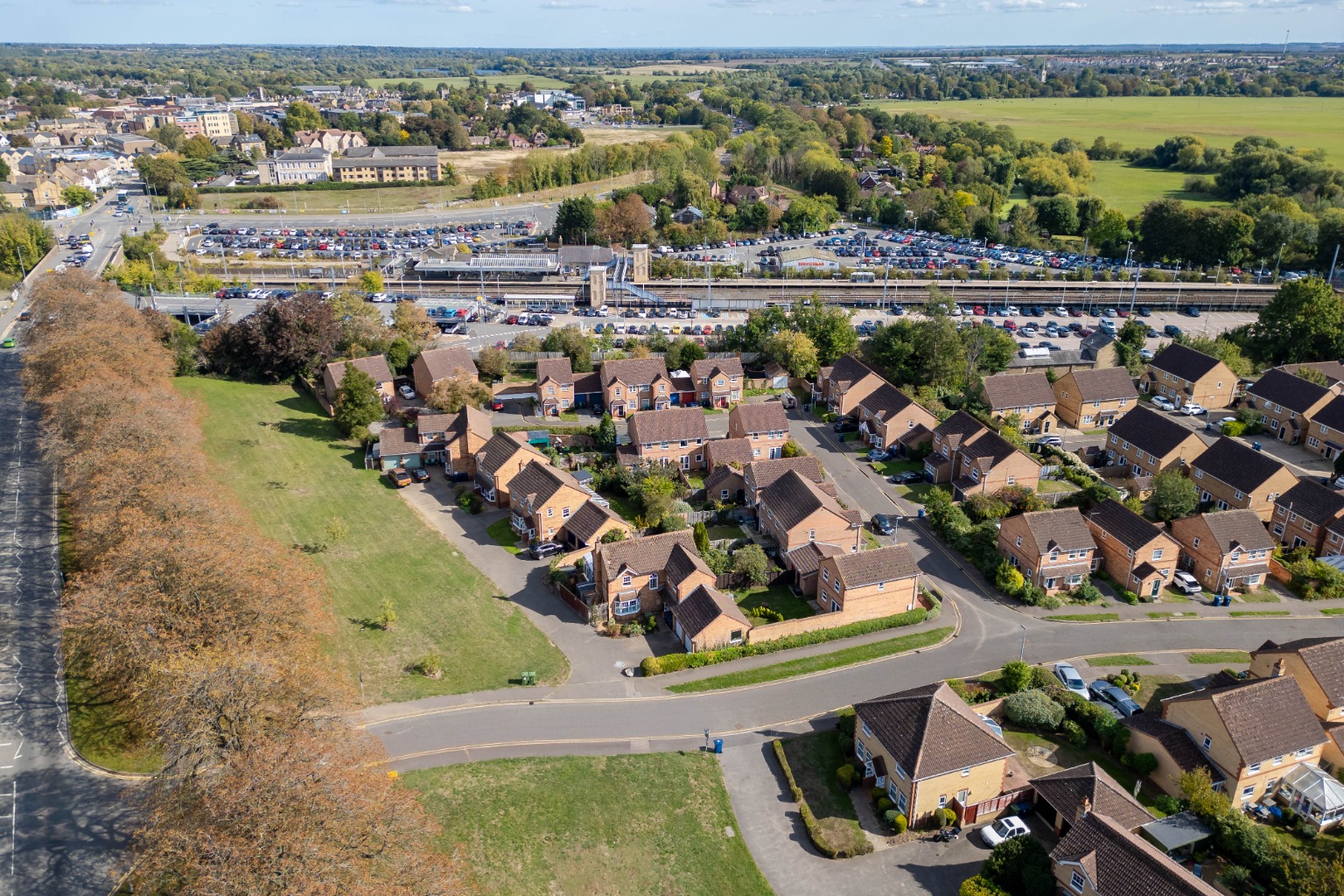 4 bed detached house for sale in Scholars Avenue, Huntingdon 21