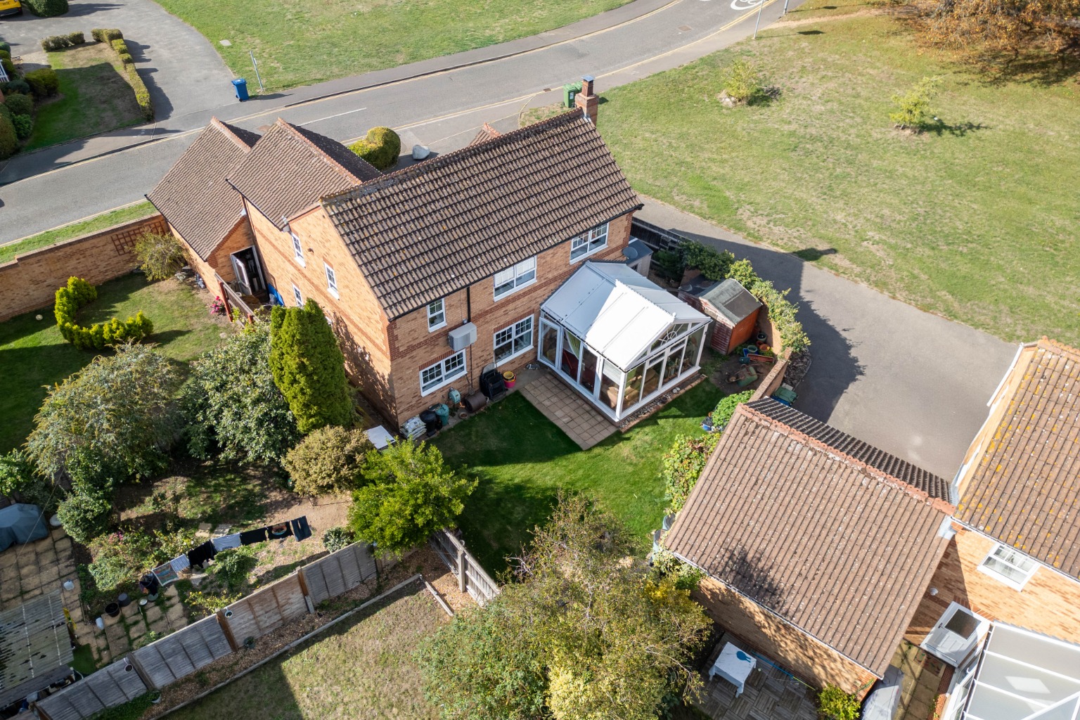 4 bed detached house for sale in Scholars Avenue, Huntingdon 19