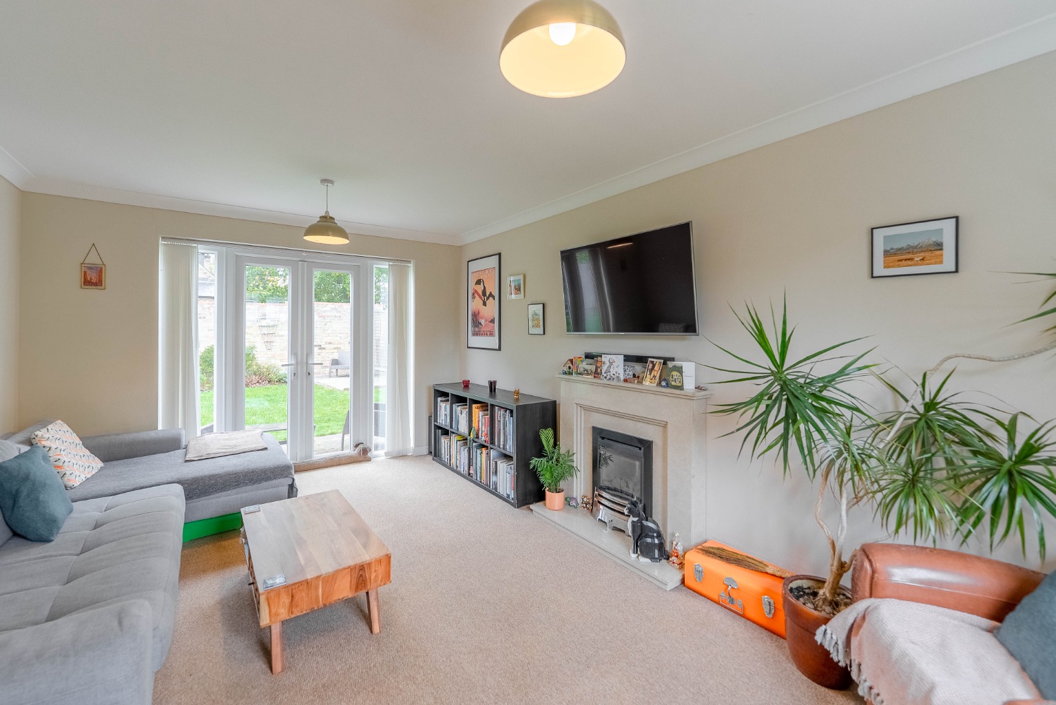 3 bed detached house for sale in Croftfield Road, Huntingdon 2