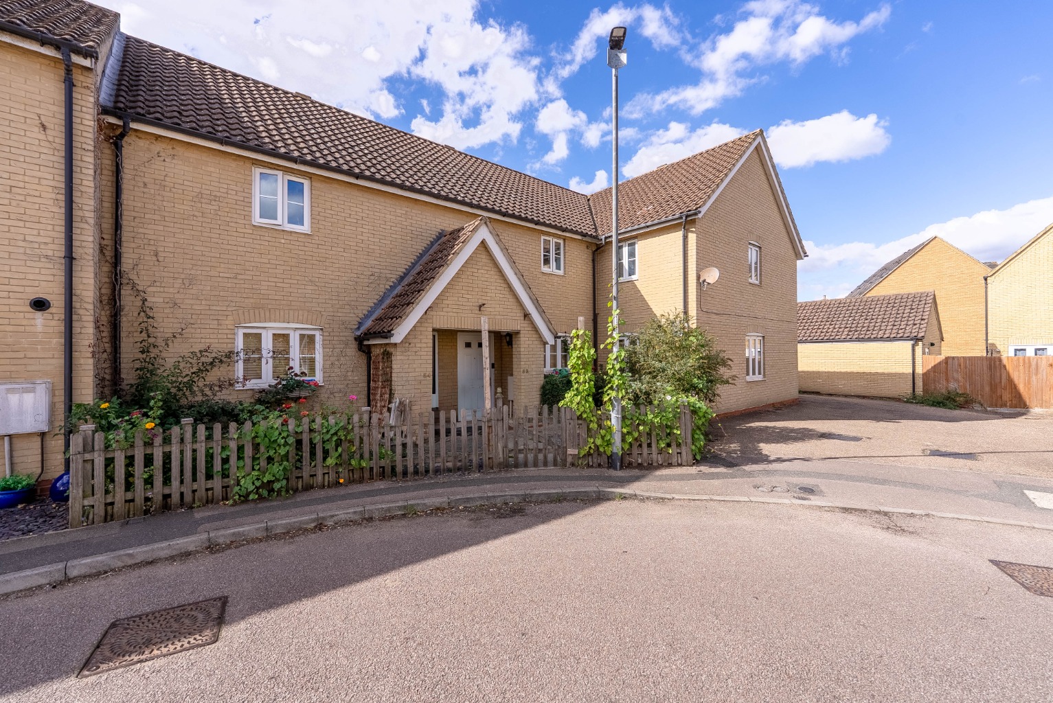 2 bed maisonette for sale in Roman Way, Cambridgeshire  - Property Image 1
