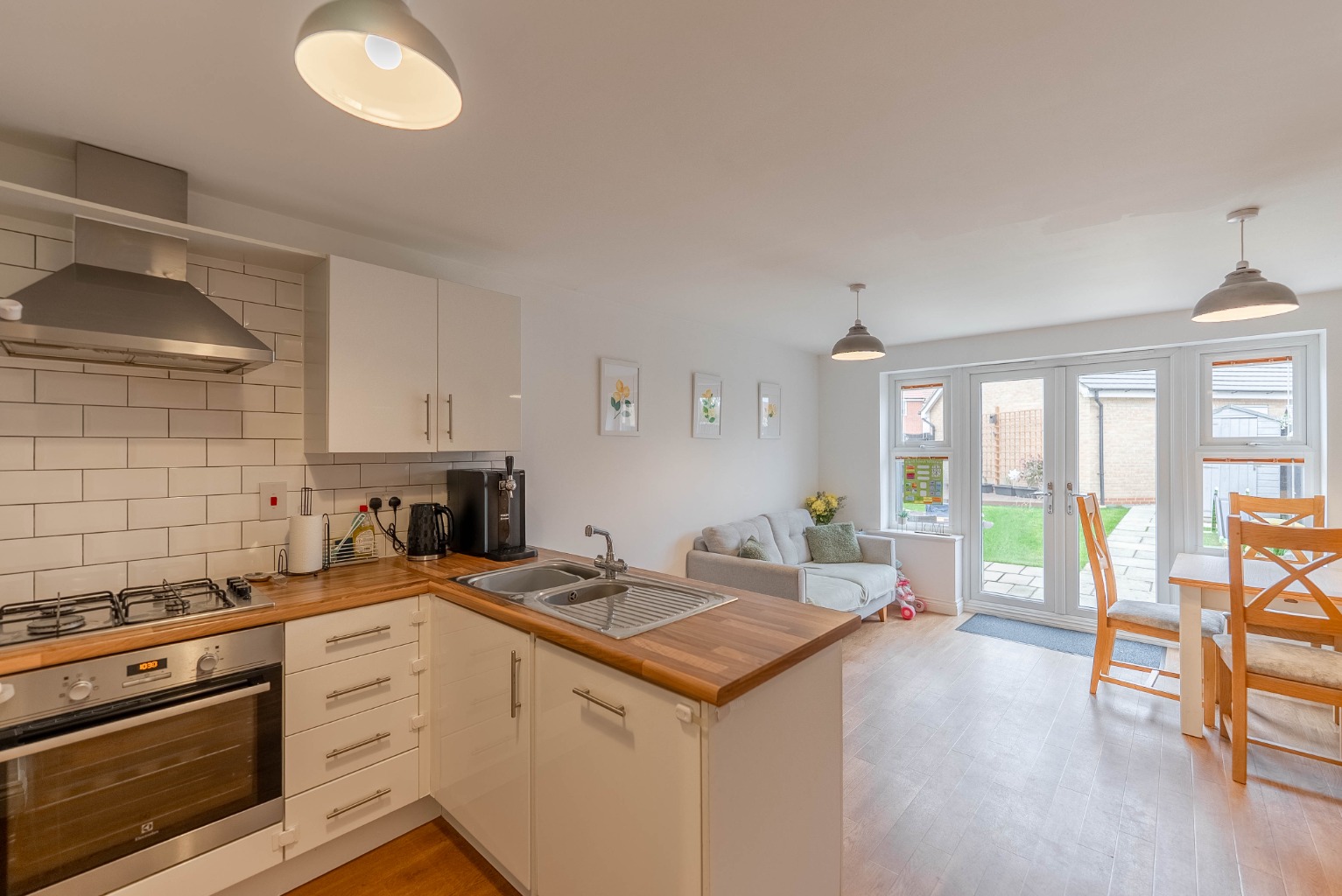 3 bed semi-detached house for sale in Summers Hill Drive, Cambridge  - Property Image 2