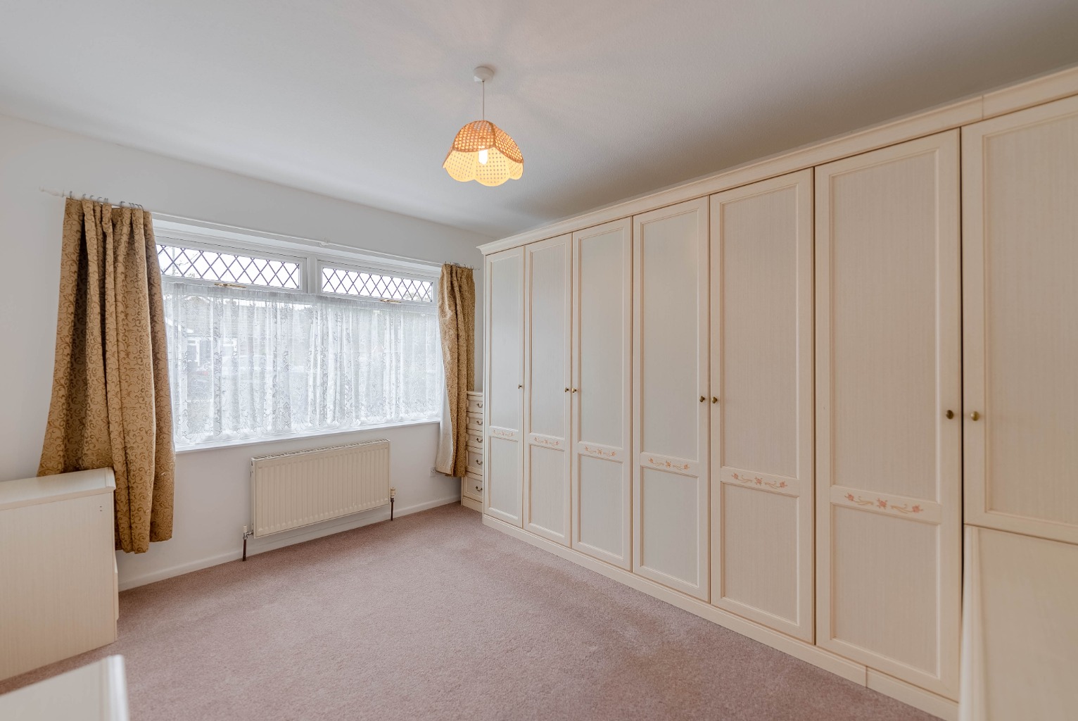 2 bed detached bungalow for sale in Arundel Road, Huntingdon 11