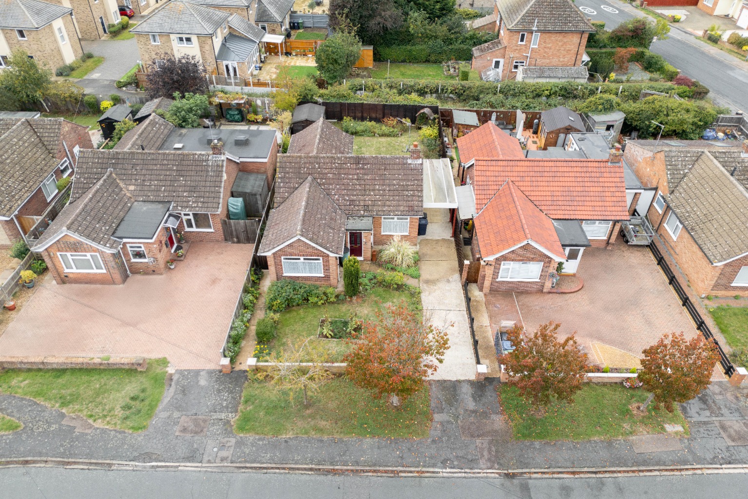 2 bed detached bungalow for sale in Arundel Road, Huntingdon 16