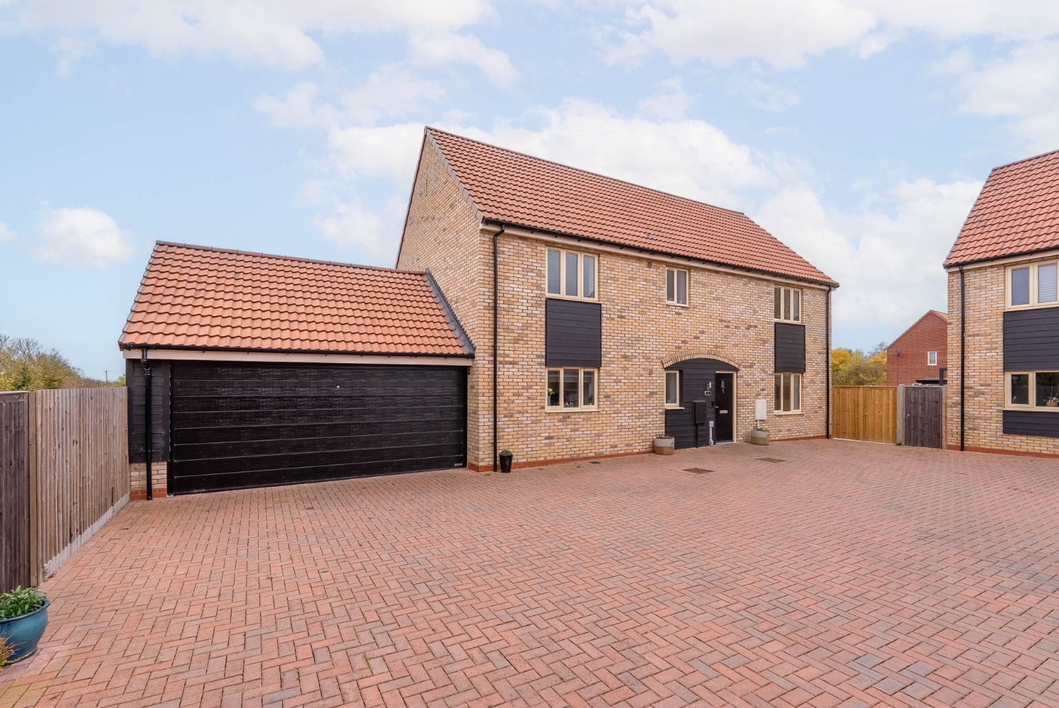 4 bed detached house for sale in Meridian Close, Cambridgeshire  - Property Image 25