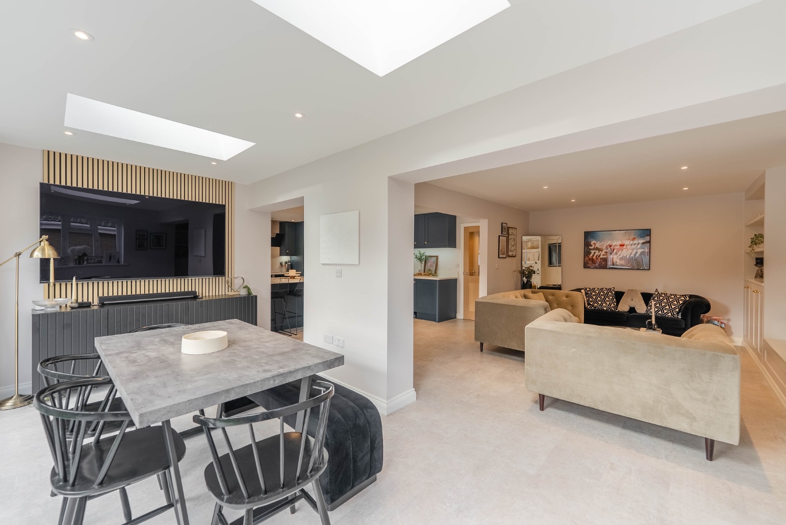 4 bed detached house for sale in Snowdonia Way, Huntingdon 4