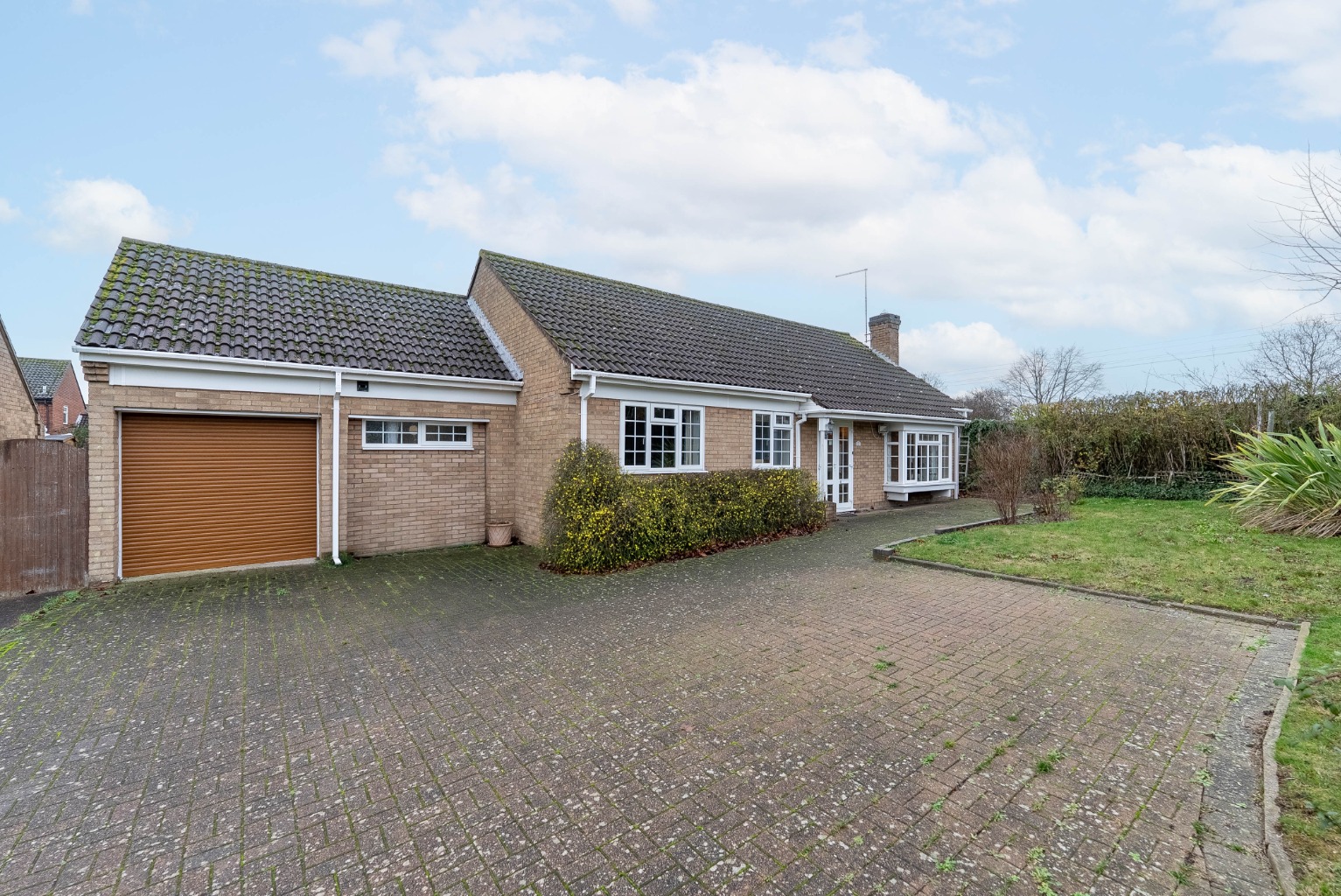 3 bed bungalow for sale in Windsor Close, St Ives, PE27