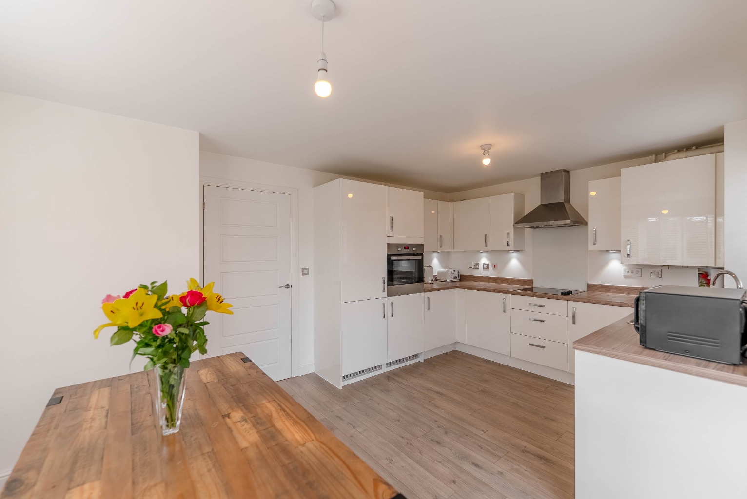 3 bed semi-detached house for sale in Knights Way, St. Ives  - Property Image 4