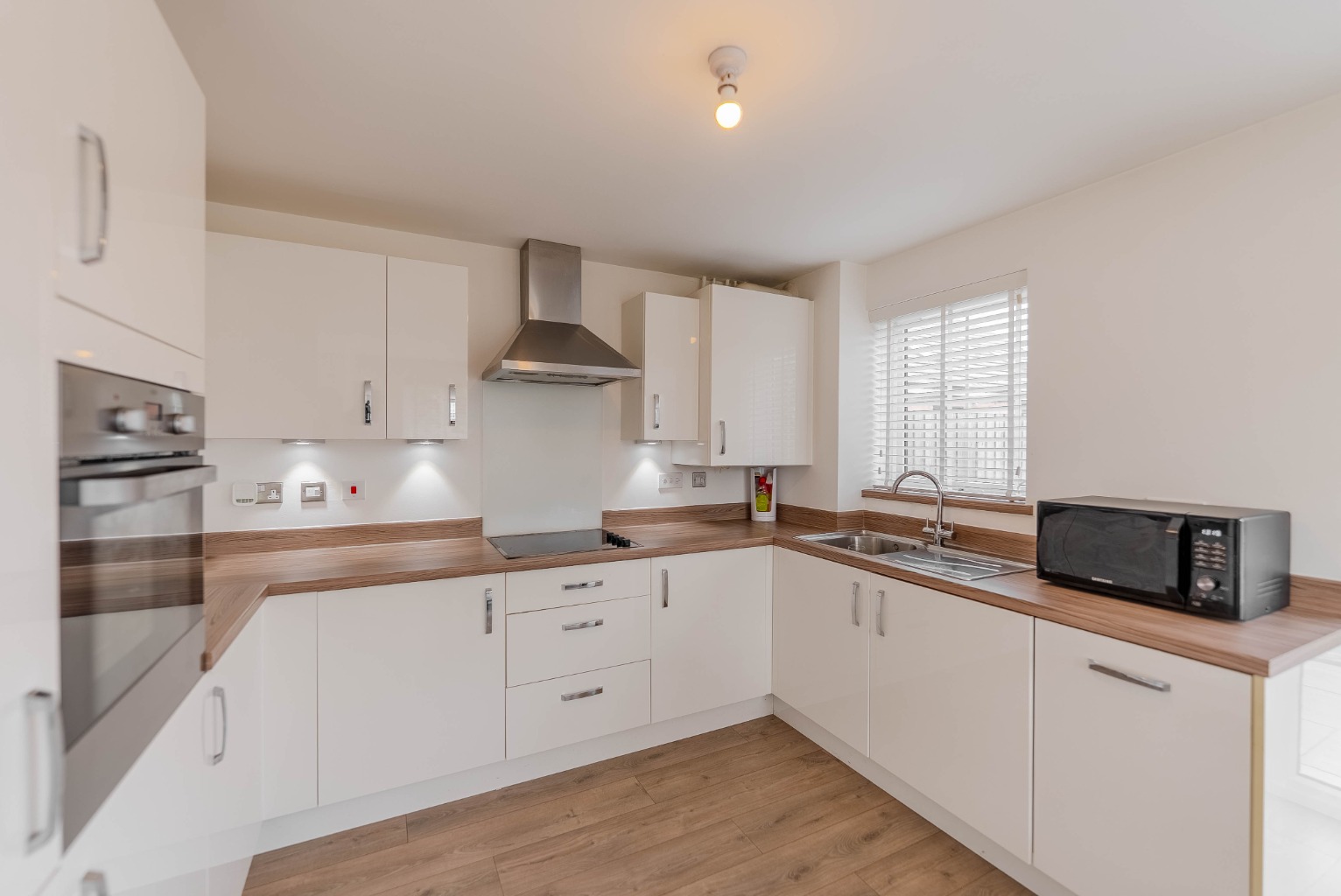 3 bed semi-detached house for sale in Knights Way, St. Ives  - Property Image 7