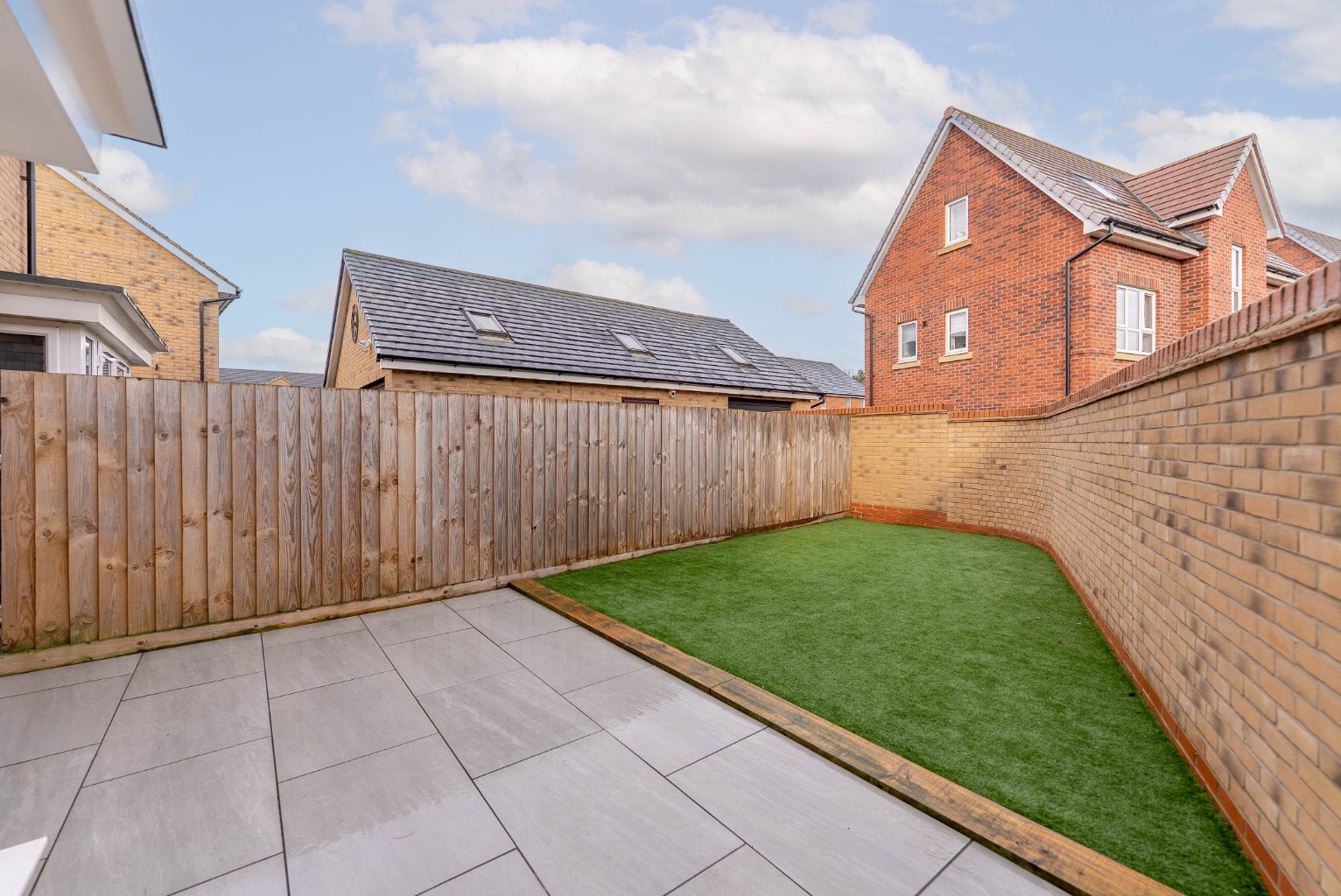 3 bed semi-detached house for sale in Knights Way, St. Ives  - Property Image 8