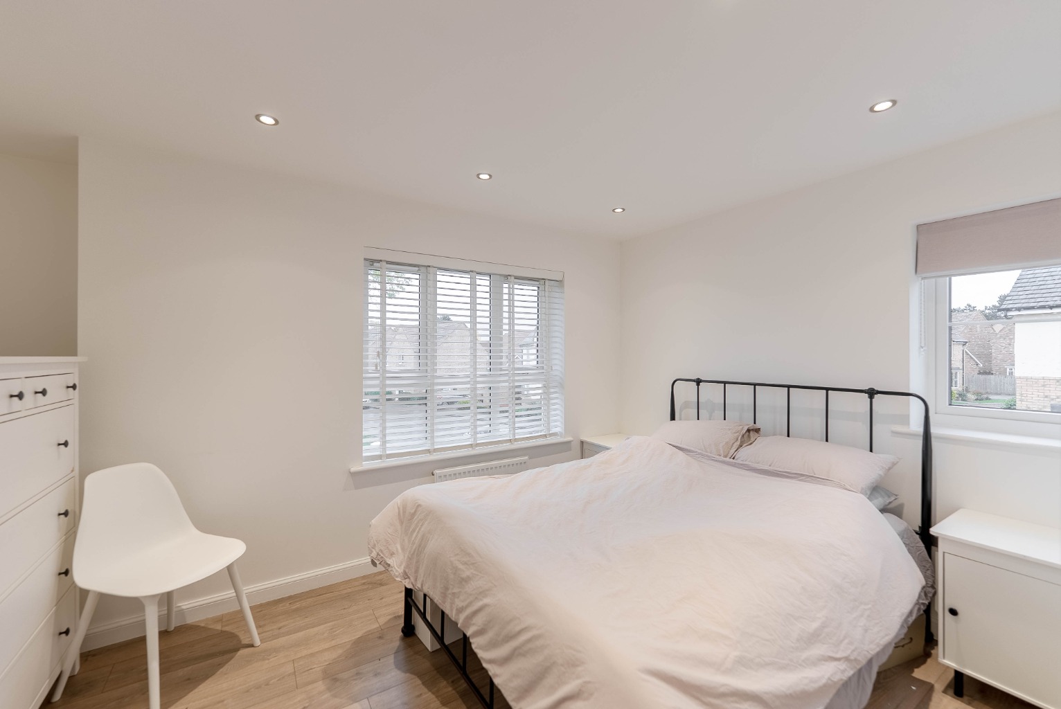 3 bed semi-detached house for sale in Knights Way, St. Ives 9