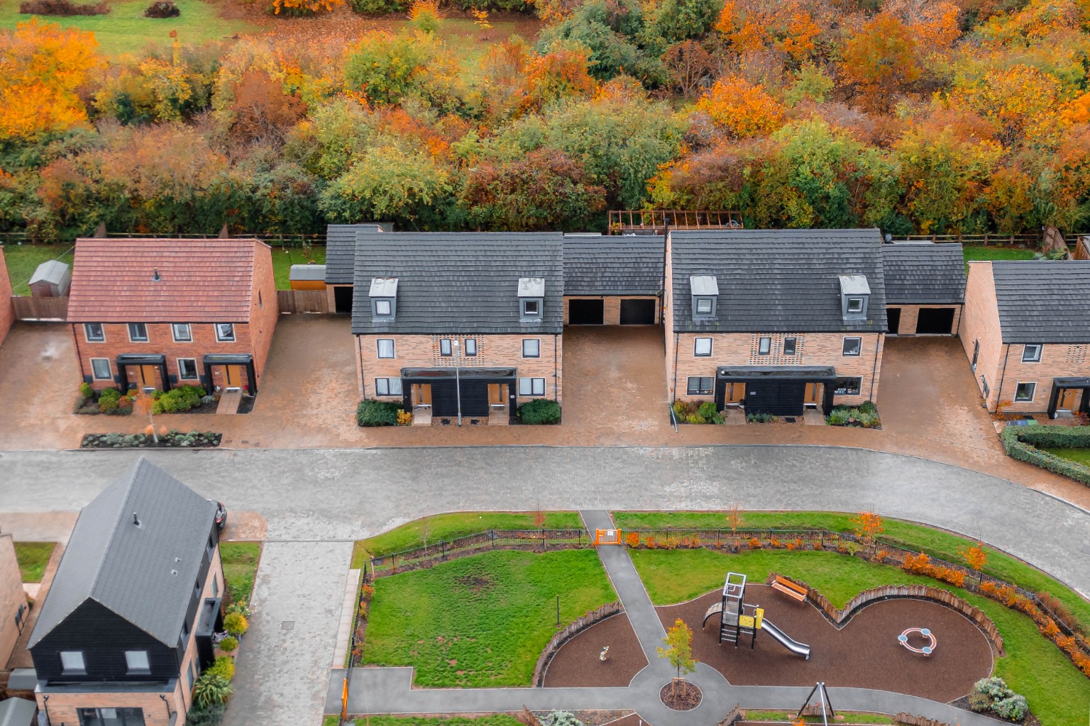 4 bed town house for sale in Hereford Way, Cambridgeshire  - Property Image 1
