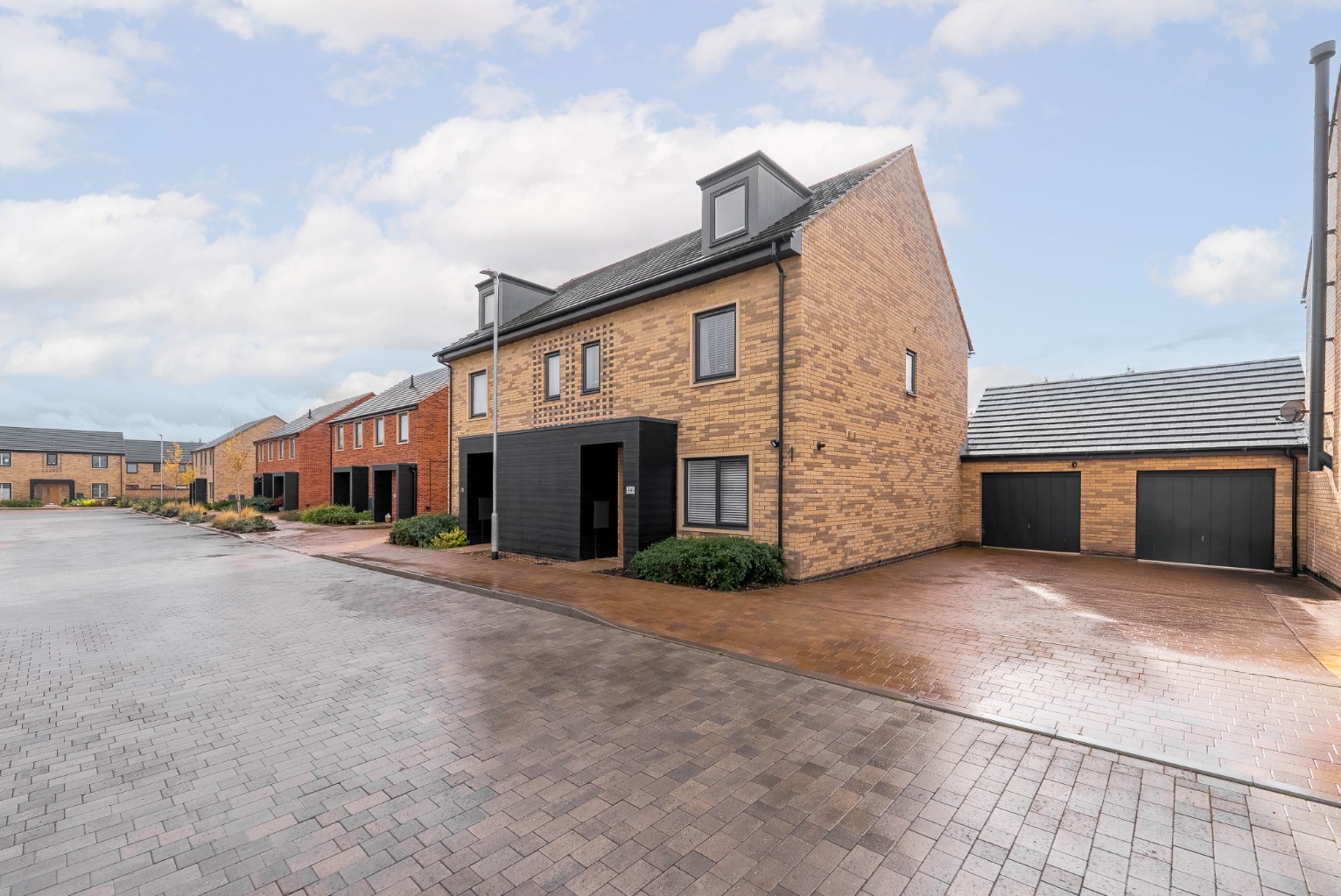 4 bed town house for sale in Hereford Way, Cambridgeshire 19